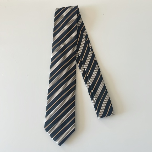 Men’s Black and Beige Striped Tie New with Tags From Boscov’s - Picture 4 of 9
